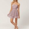 Rochie corset elegantă, simplă și moale, scurtă, de culoare trandafir vechi, cu volane plisate