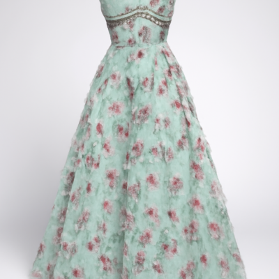 Rochie corset lungă verde cu imprimeu floral, corset adunat, tiv cu volane